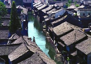 暗黑精灵幽影重重